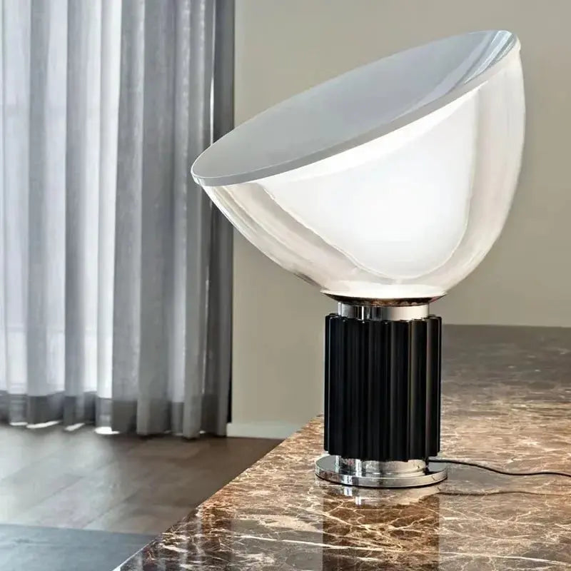 Halvard – Artistic Italian Glass LED Desk Lamp with Creative Design Monalume
