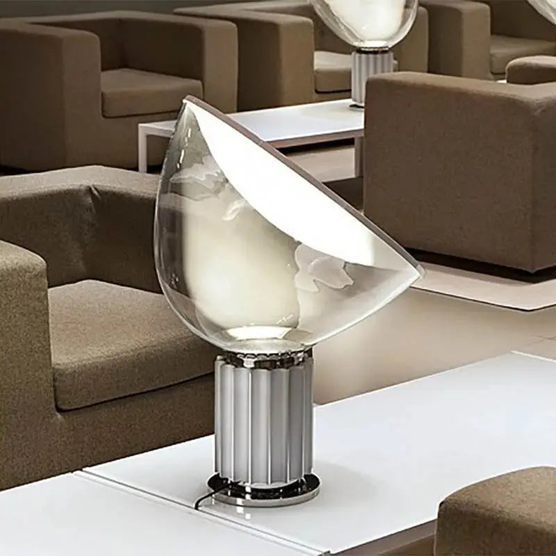 Halvard – Artistic Italian Glass LED Desk Lamp with Creative Design Monalume