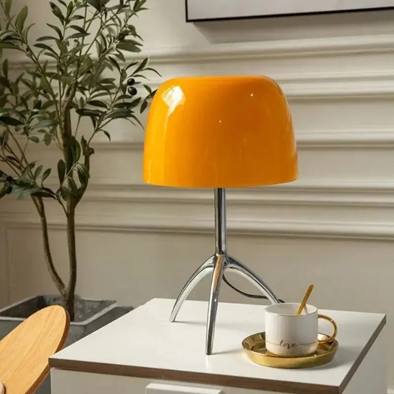 Erna – Bauhaus Style LED Desk Lamp for Timeless, Functional Design Monalume