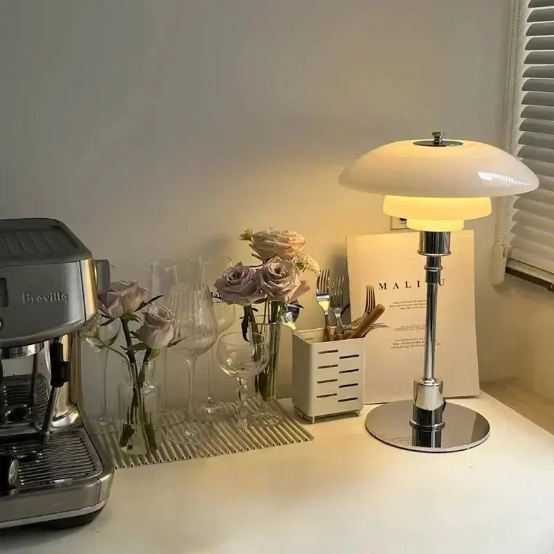 Helga – High-Quality LED Glass Table Lamp for Elegant Lighting Monalume