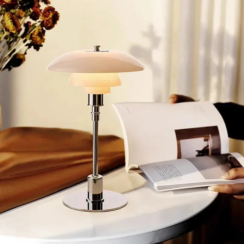Helga – High-Quality LED Glass Table Lamp for Elegant Lighting Monalume