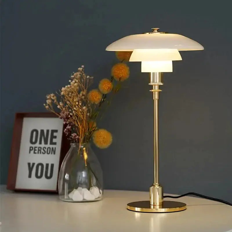 Helga – High-Quality LED Glass Table Lamp for Elegant Lighting Monalume