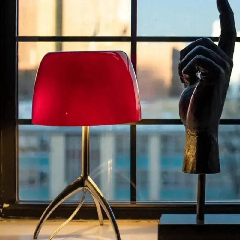 Erna – Bauhaus Style LED Desk Lamp for Timeless, Functional Design Monalume