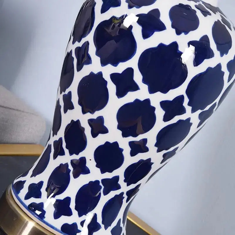 Jakob – Elegant Blue & White Ceramic Table Lamp for Classic Home Decor Monalume