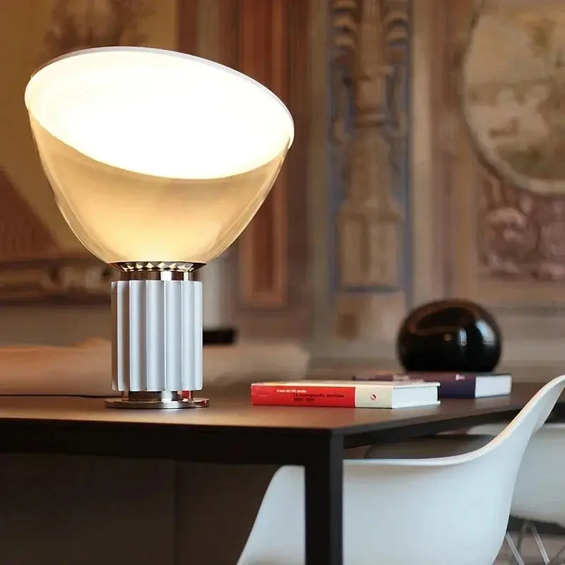 Halvard – Artistic Italian Glass LED Desk Lamp with Creative Design Monalume